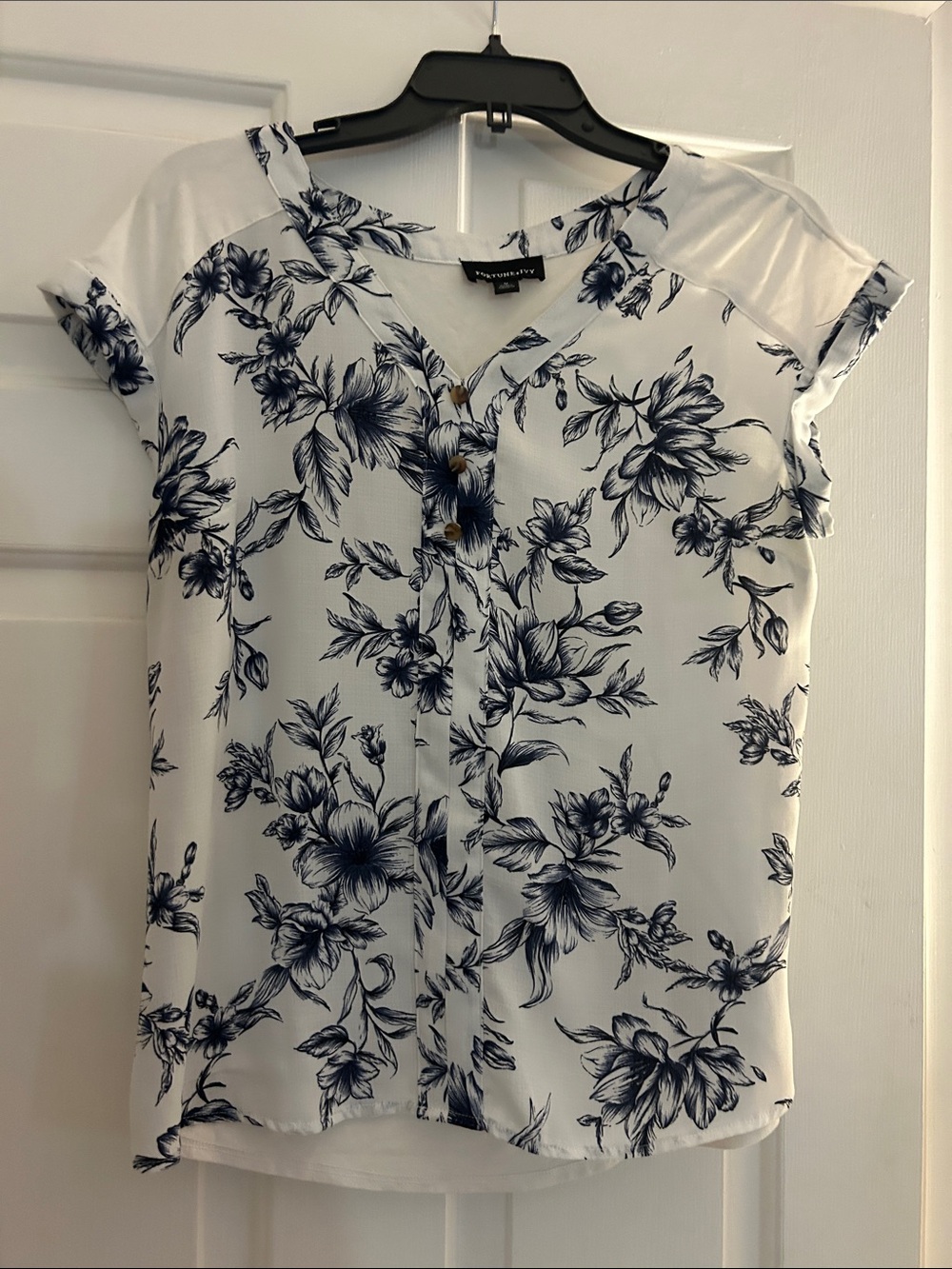 White Floral Short-Sleeve Button Front Blouse - Navy Floral